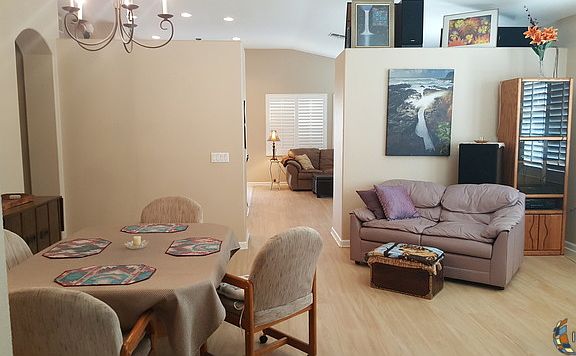 4th image of 286 Jackrabbit Dr