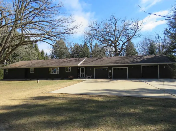 N8582 Pine Road, Beaver Dam, WI 53916