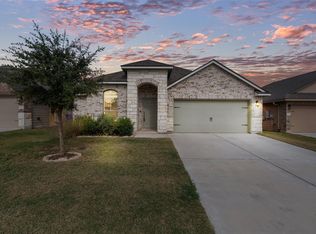 227 Reagor Dr, Taylor, TX 76574