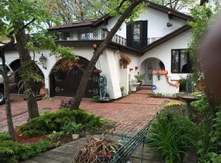 1810 W Holmes Ct, Milwaukee, WI 53221