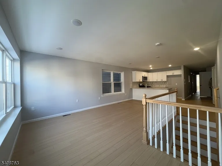 27 Isabella Ave #1-2 — Photo 6