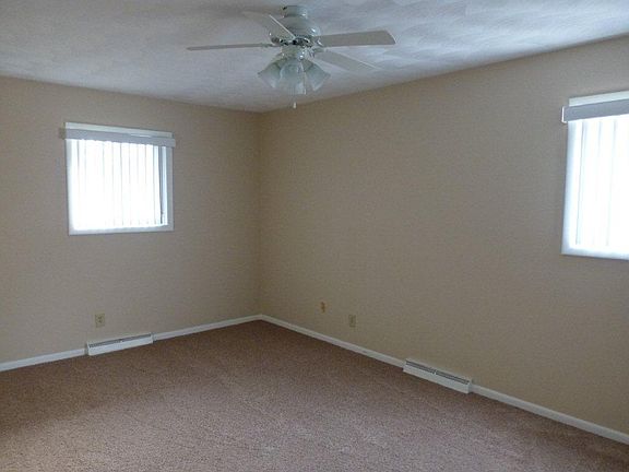 5th image of 134 Marsh Dr