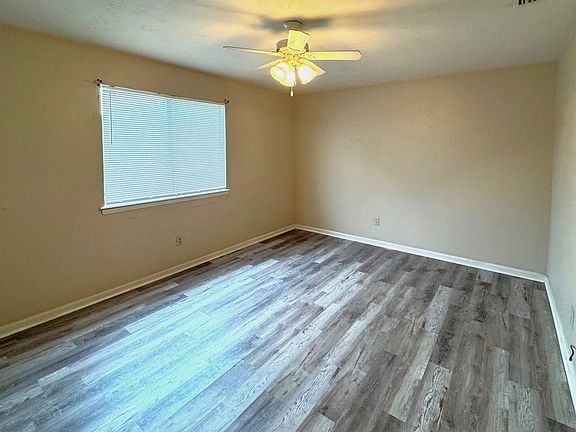 2nd image of 1490 Willow Bend Way APT C