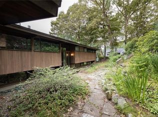 79 Lebanon Rd, Bethany, CT 06524