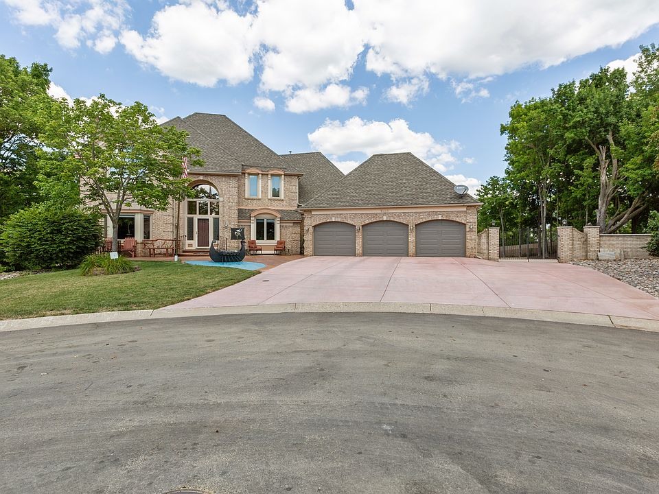 1st image of 9469 Olympia Dr