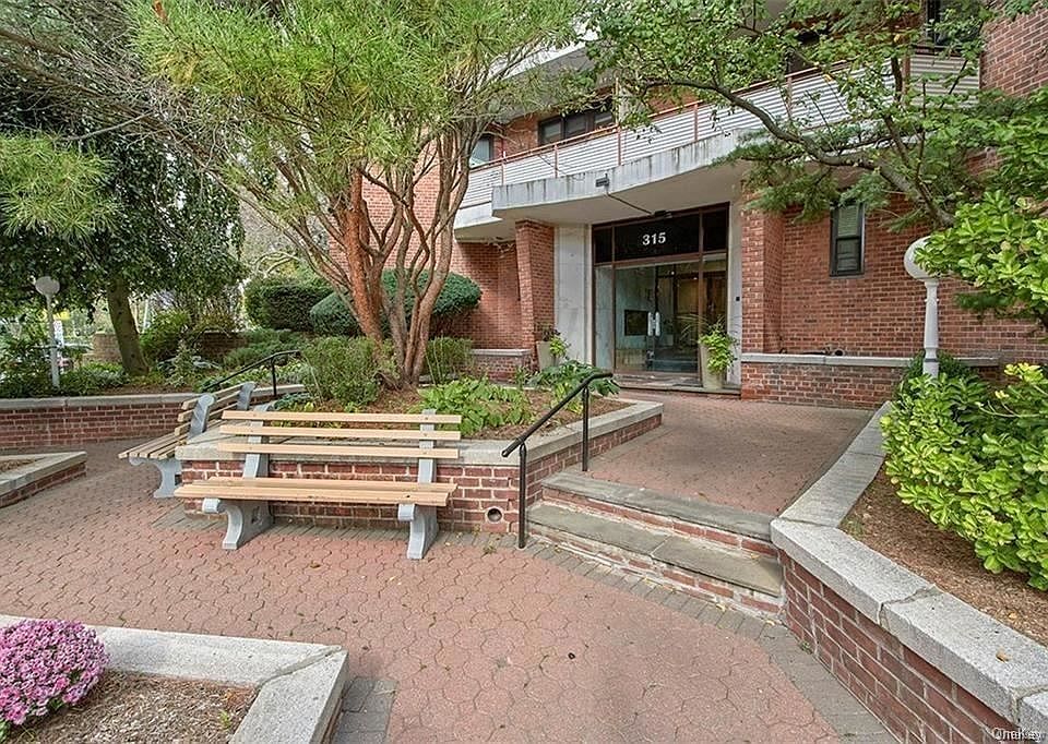 1st image of 315 King St APT 4I