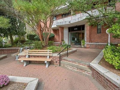 315 King St APT 4I, Port Chester, NY, 10573