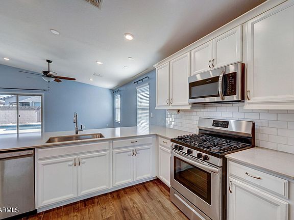 4th image of 444 W TAMARACK Drive