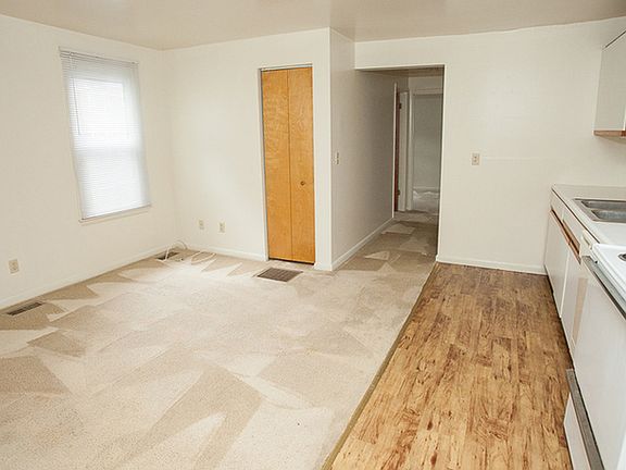 2nd image of 547 Layman Ave APT 1