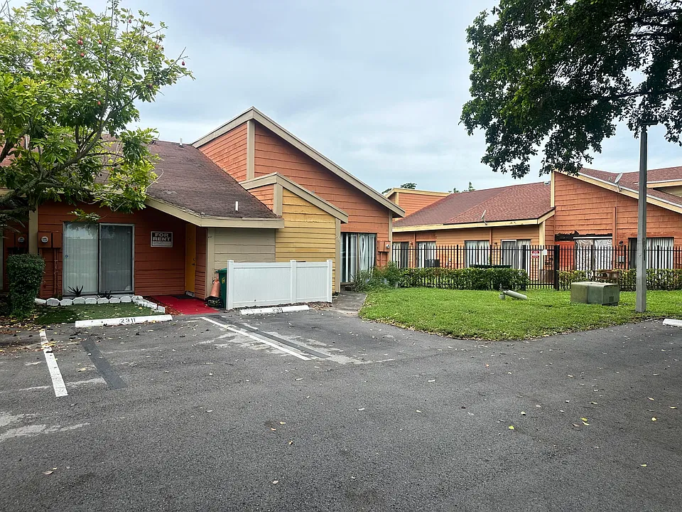 2311 NW 55th Ave #2311