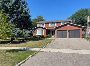 743 Fieldstone Rd, Mississauga, ON L5C3K7