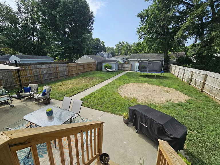 730 Maple St — Photo 33
