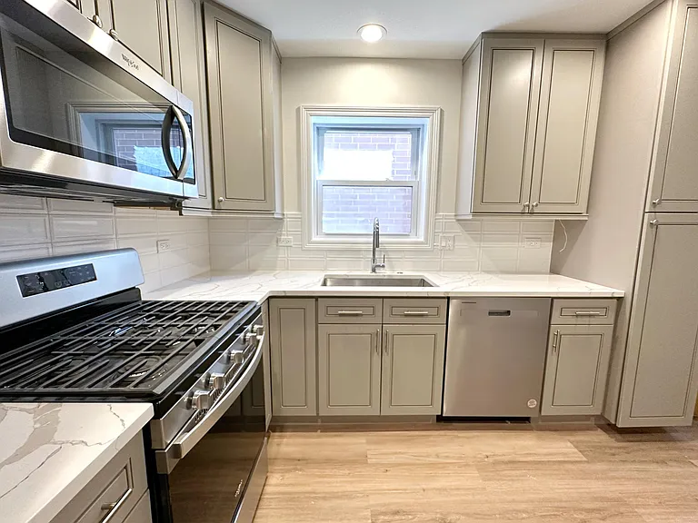 5308 N Damen Ave #2F — Photo 3