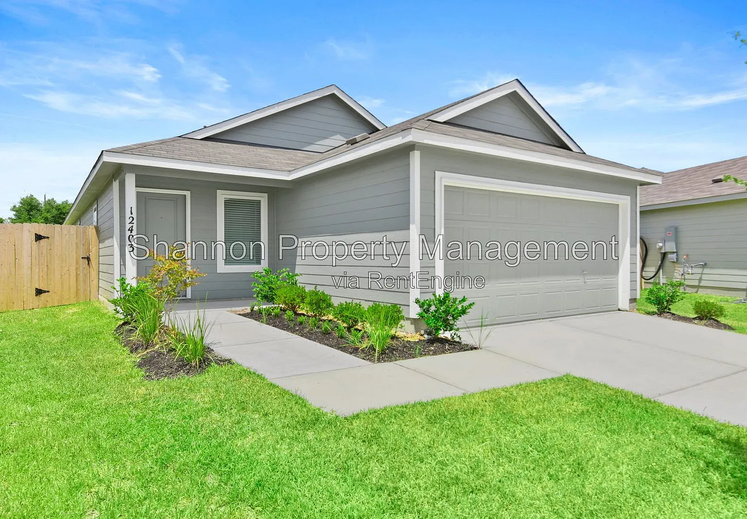 4 bed, 2.0 bath, 1600 sqft, $2,200 — Photo 1