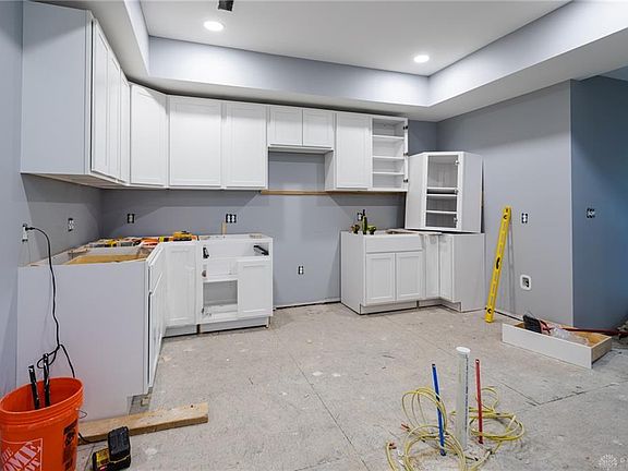 5th image of 1497 Bowman Ave