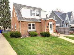 1216 W Oklahoma St, Appleton, WI 54914