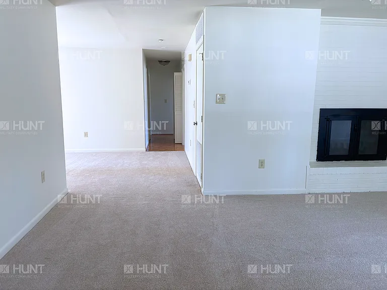 4 Washington Dr — Photo 2