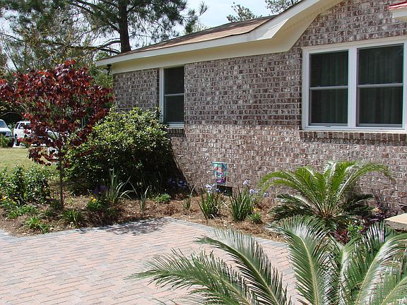 bed are nicely landscaped