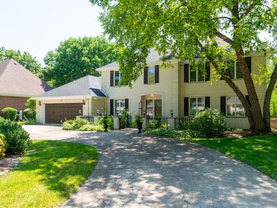 173 Saddle Brook Dr, Oak Brook, IL, 60523