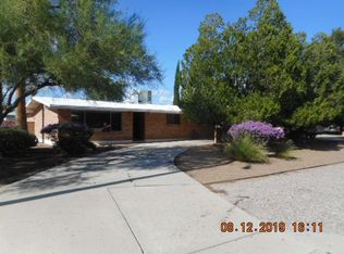 6801 E Scarlett St, Tucson, AZ 85710