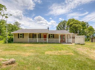 4720 Twelve Oclock Knob Rd, Roanoke, VA 24018