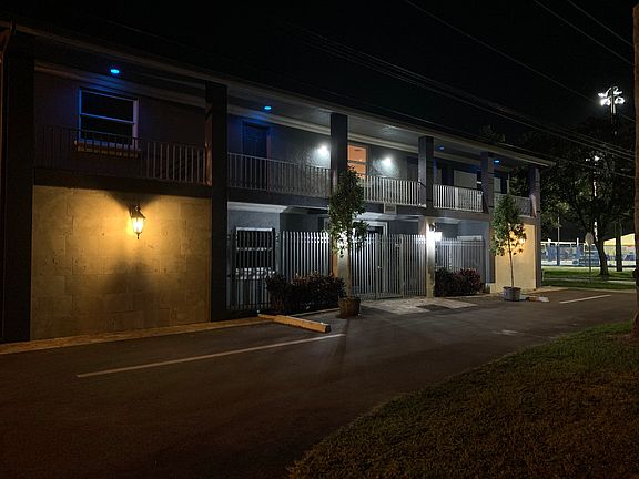 4th image of 2251 Grand Ave #201