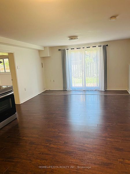 Ajax House for rent - 1 Bedroom — photo 4