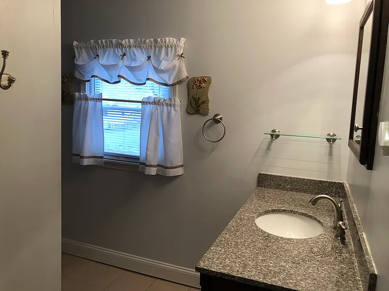 Upstairs Full Bath