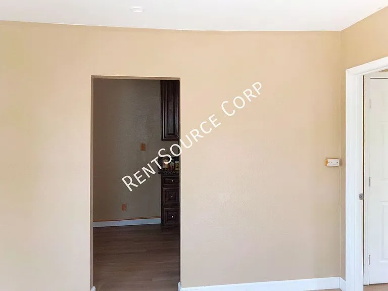 16735 Union St — Photo 5