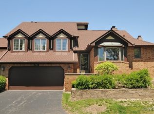 7934 W Golf Dr, Palos Heights, IL 60463