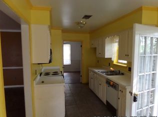 1003 Camelot Cv, West Memphis, AR 72301