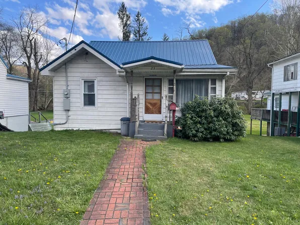 23 Green St, Richwood, WV 26261
