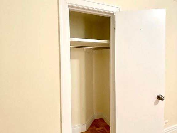 4th image of 515 E 78th St APT 4D
