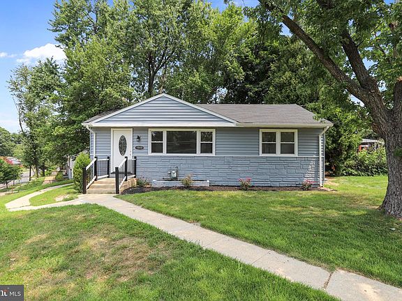 2nd image of 1000 Maple Ave