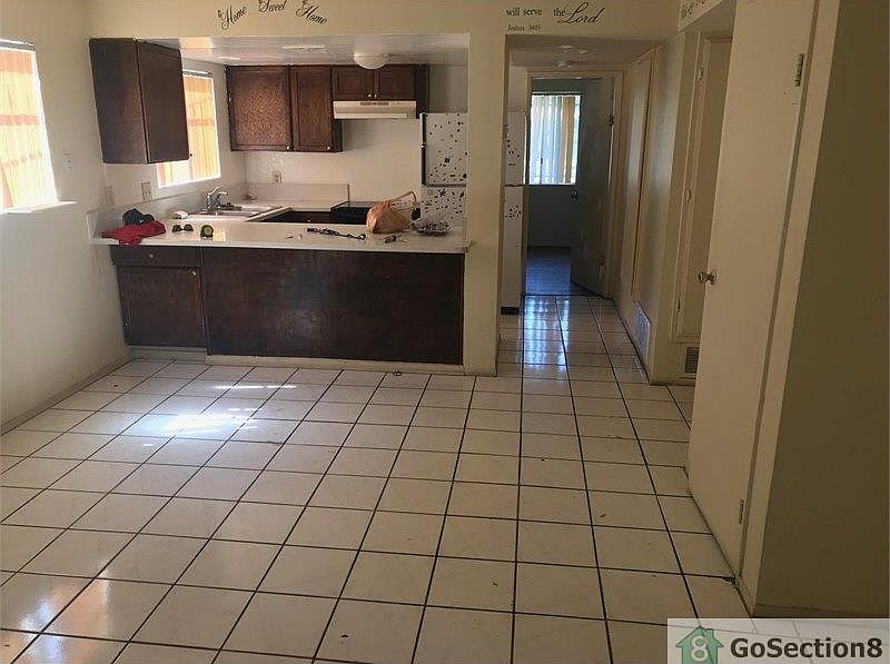 1st image of 1563 N D St APT 3