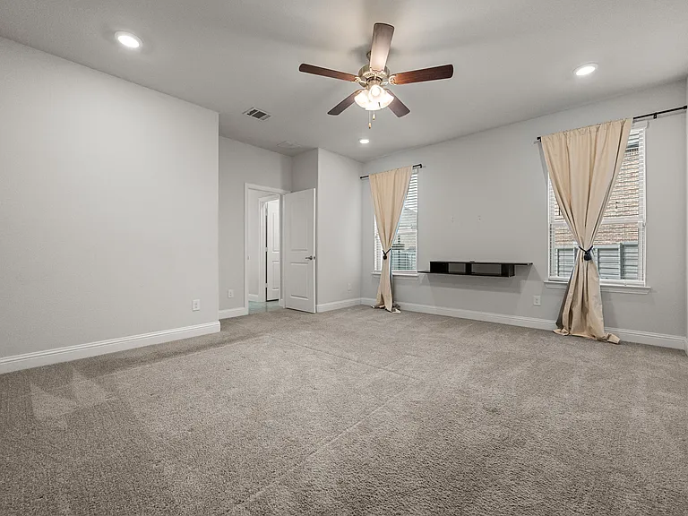 1716 Elise Ln — Photo 25