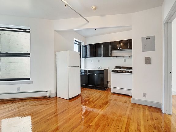 3rd image of 375 Pleasant Ave #6CC