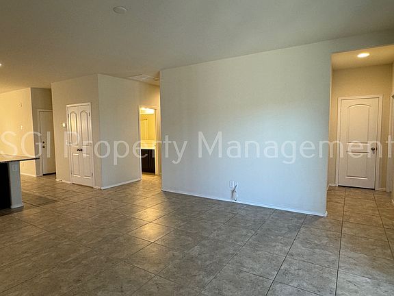 5th image of 1645 N Westfall Trl
