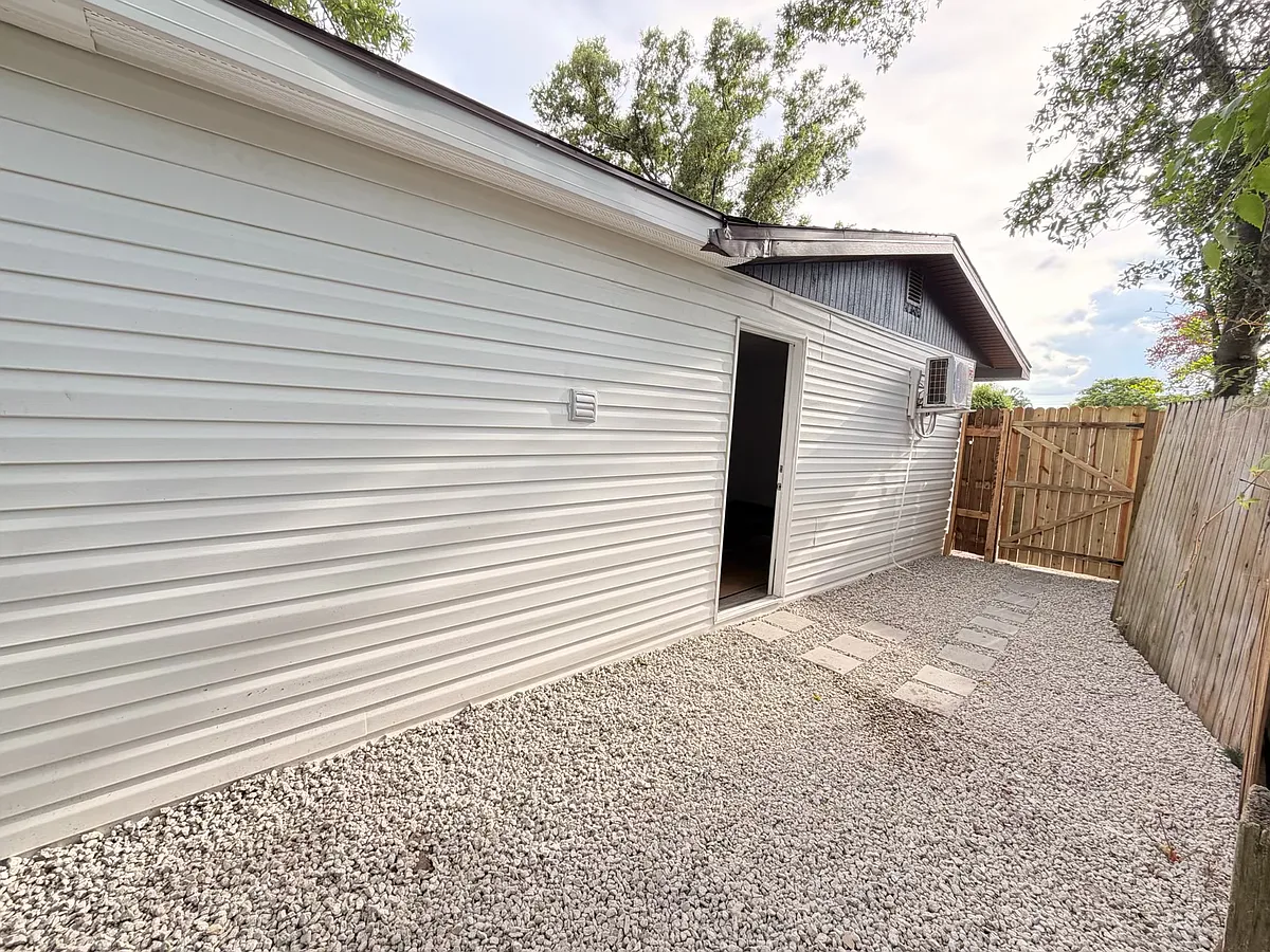 Building Photo - 1734 Moose Dr #B