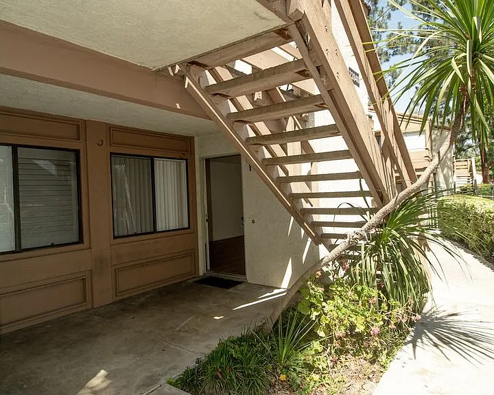 22840 Hilton Head Dr #127 — Photo 2