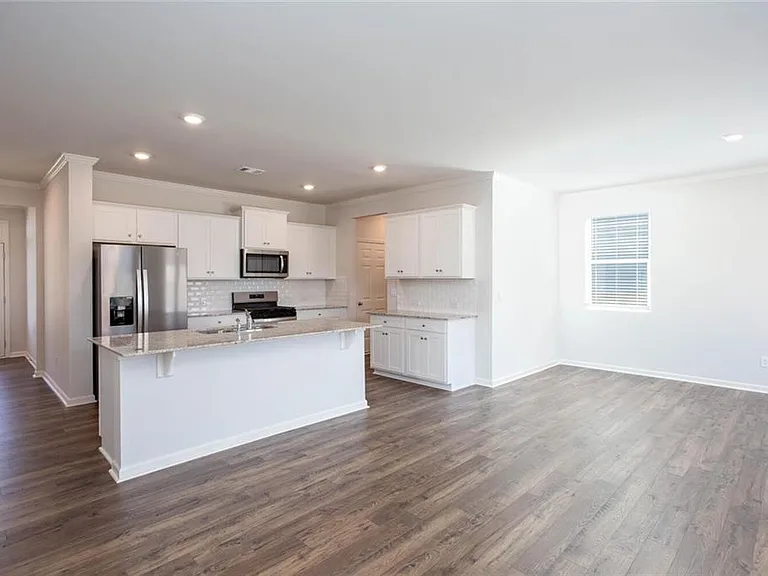 61 Grove Springs Ct — Photo 9