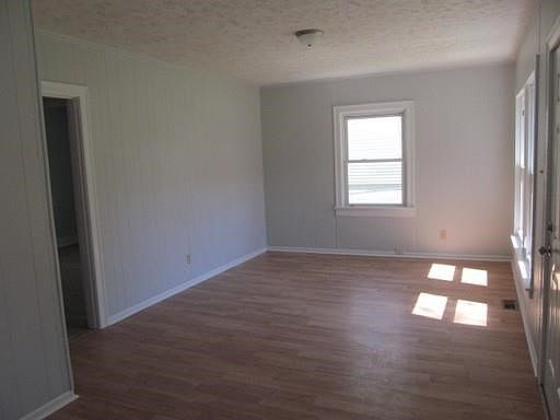 2nd image of 737 Monroe St