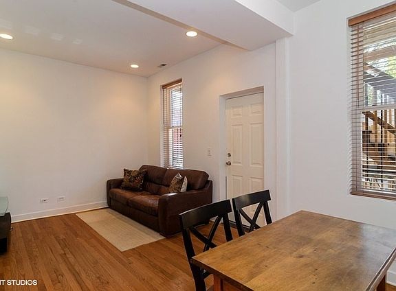 2nd image of 1718 N Ashland Ave APT 1R