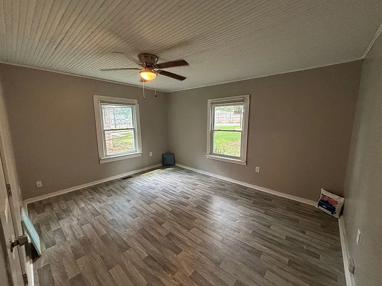 1112 East Dr — Photo 8