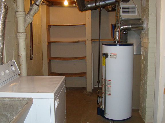 5th image of 121 Redner Ave
