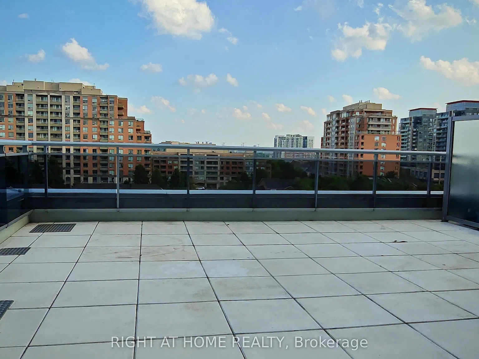 2 bed, $2,500 — Photo 2