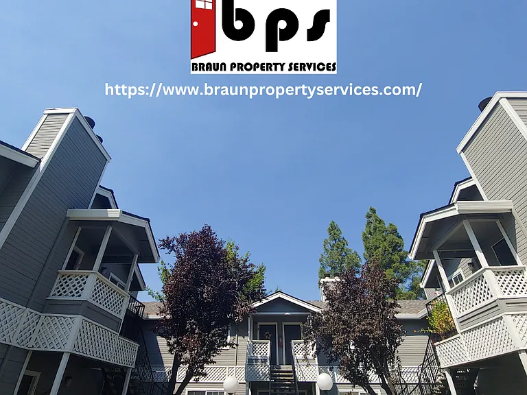 7091 San Joaquin St #4 — Photo 4