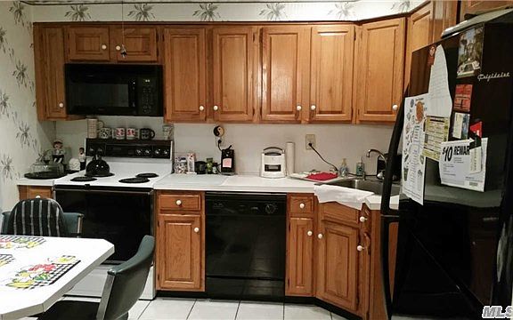 3rd image of 4 Norwood Dr