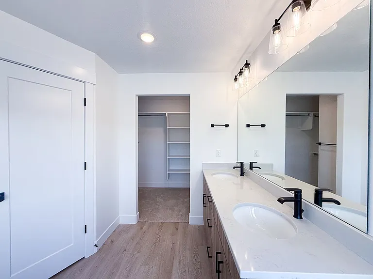 1482 W Russo Dr — Photo 15