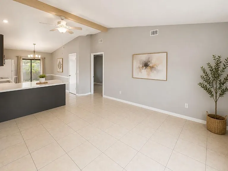 2652 Lantana Ln — Photo 6